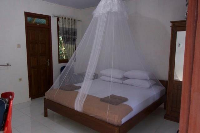 Tangkoko Macaca Hotel Rinondoran Екстериор снимка