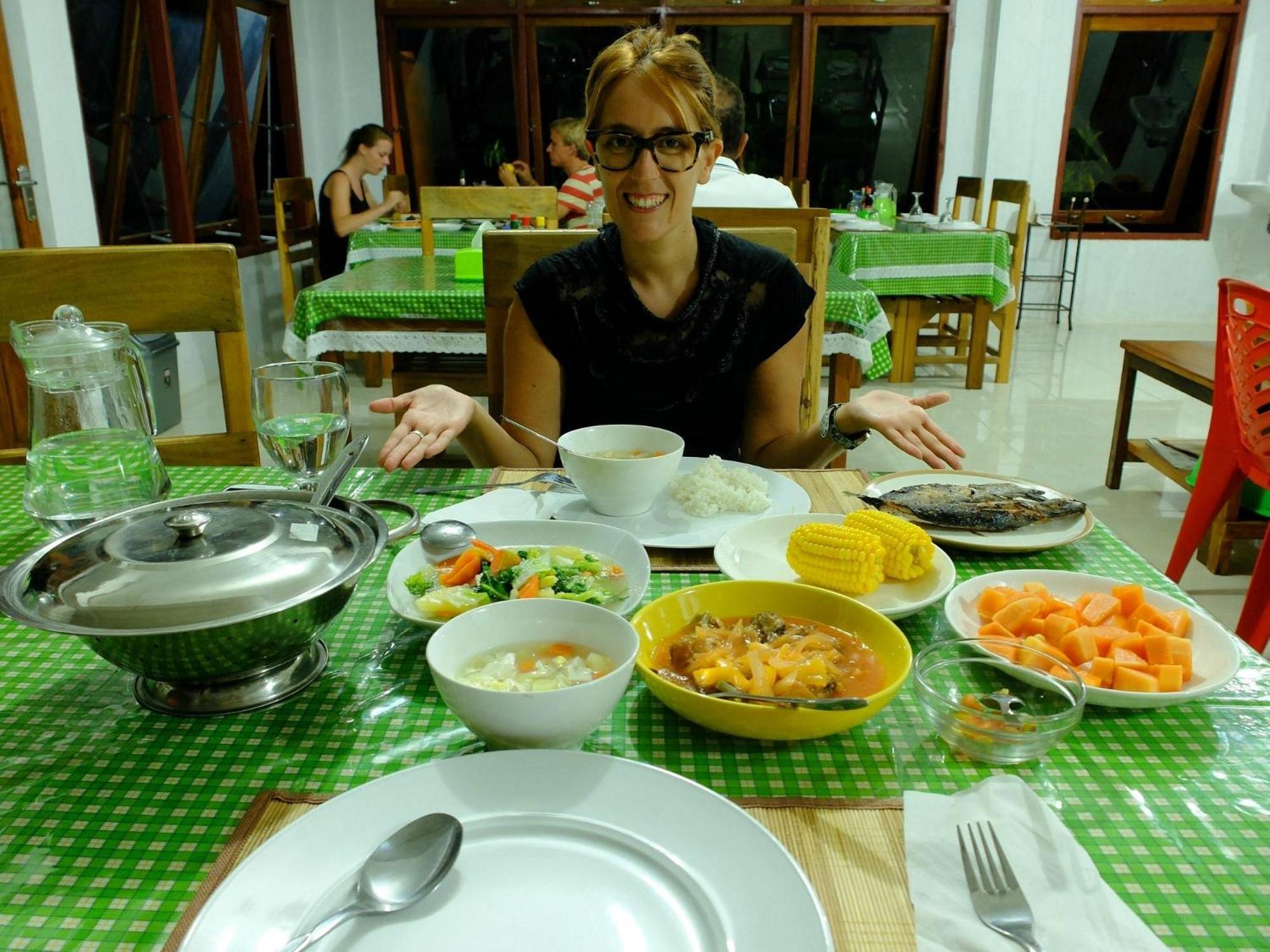 Tangkoko Macaca Hotel Rinondoran Екстериор снимка