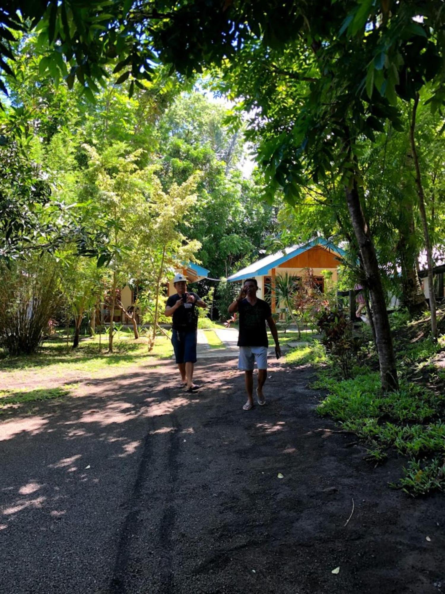 Tangkoko Macaca Hotel Rinondoran Екстериор снимка